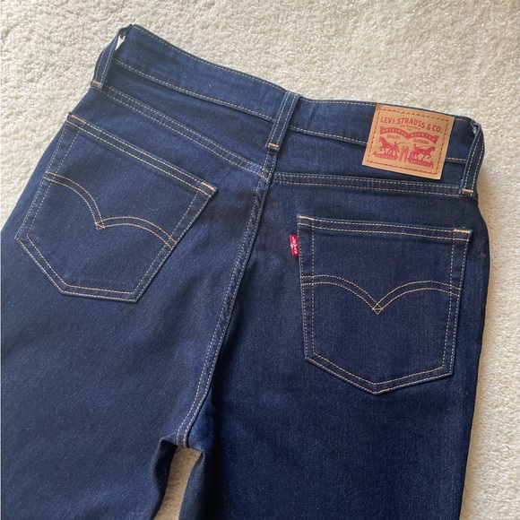 NWOT Levi’s 725 High Rise Bootcut Women’s Jeans Size 29/28 - Picture 5 of 13